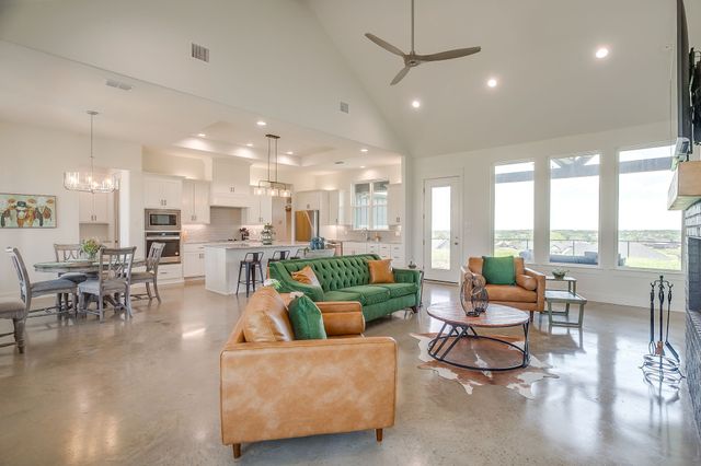 1048 Agnes N, Springtown, TX 76082