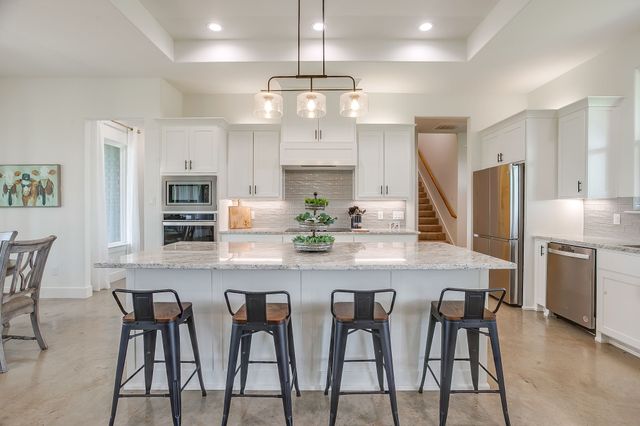 1048 Agnes N, Springtown, TX 76082