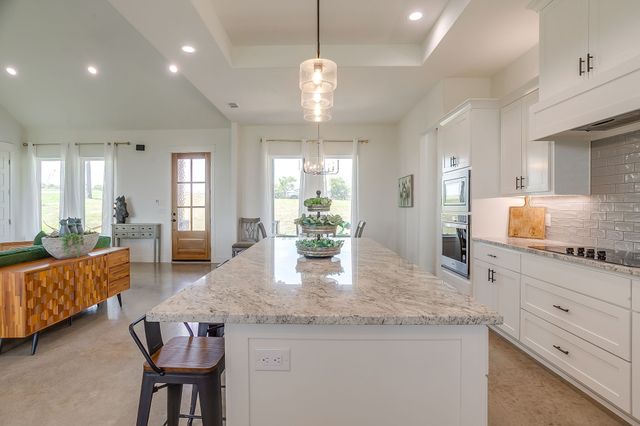 1048 Agnes N, Springtown, TX 76082