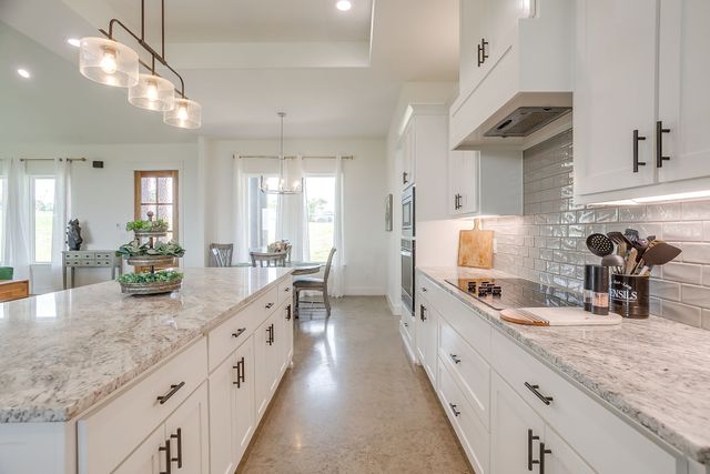 1048 Agnes N, Springtown, TX 76082