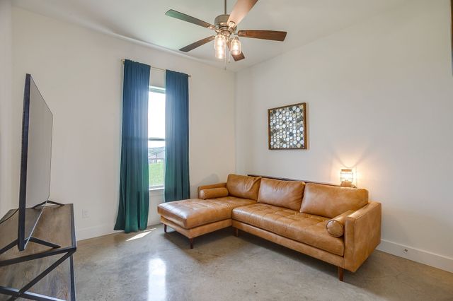 1048 Agnes N, Springtown, TX 76082