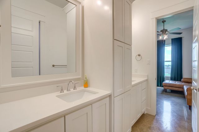 1048 Agnes N, Springtown, TX 76082