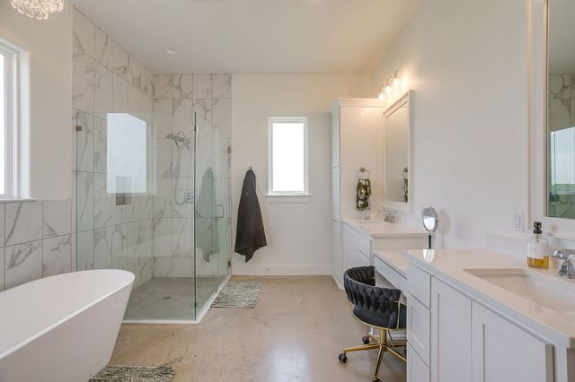 1048 Agnes N, Springtown, TX 76082