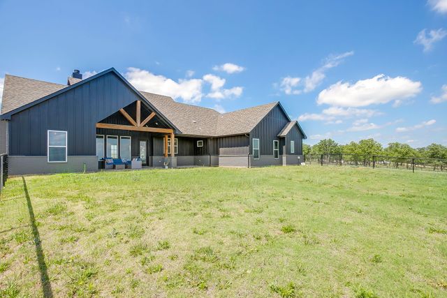 1048 Agnes N, Springtown, TX 76082