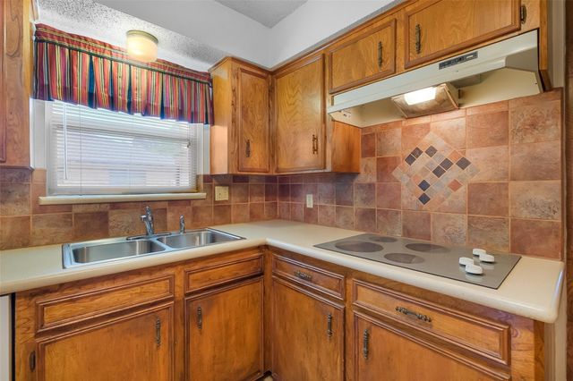 2015 Tanglelane Street, Richmond, TX 77469
