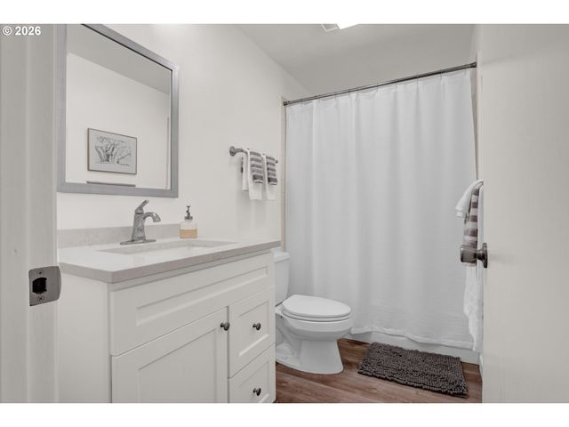31338 FOX HOLLOW Rd, Eugene, OR 97405