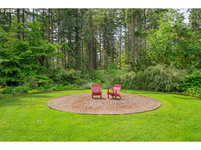31338 FOX HOLLOW Rd, Eugene, OR 97405