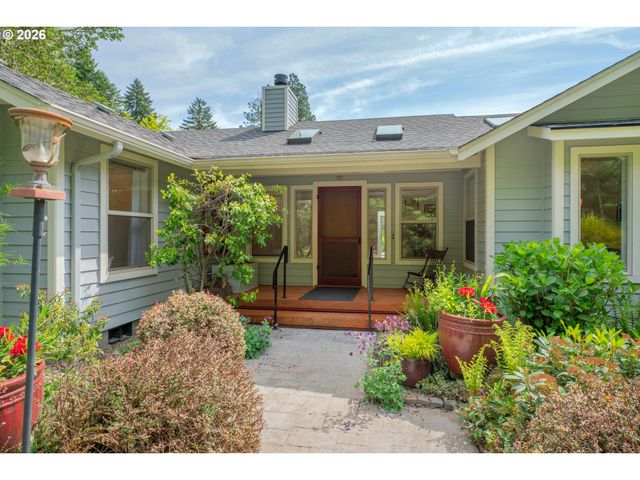 31338 FOX HOLLOW Rd, Eugene, OR 97405