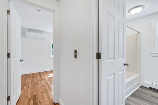3 Viber Ln 1, Falmouth, MA 02536