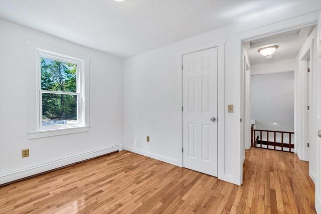 3 Viber Ln 1, Falmouth, MA 02536