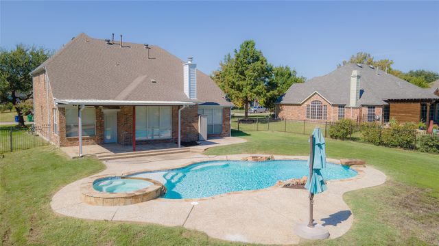 112 Dunford Drive, Heath, TX 75032
