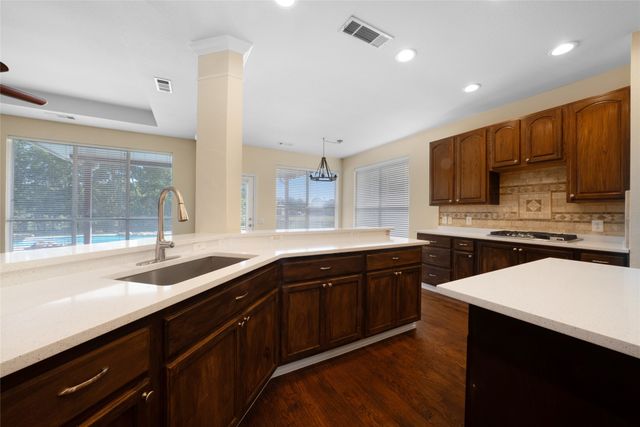 112 Dunford Drive, Heath, TX 75032
