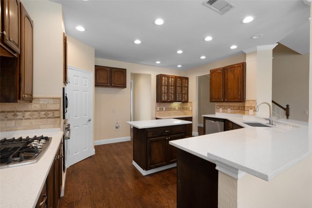 112 Dunford Drive, Heath, TX 75032