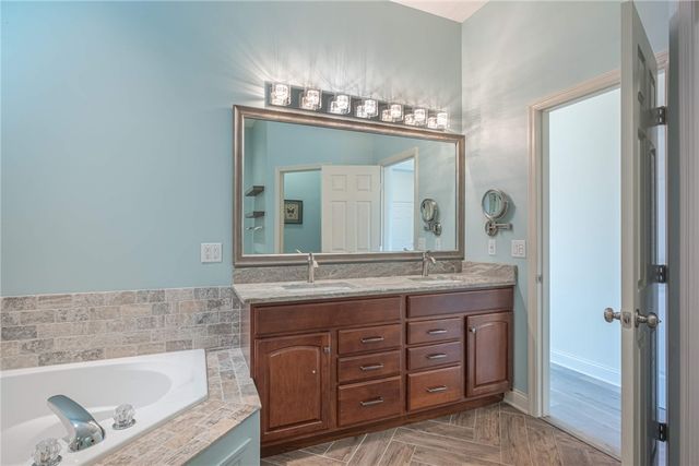 10138 Benham Drive, Washington Twp, OH 45458