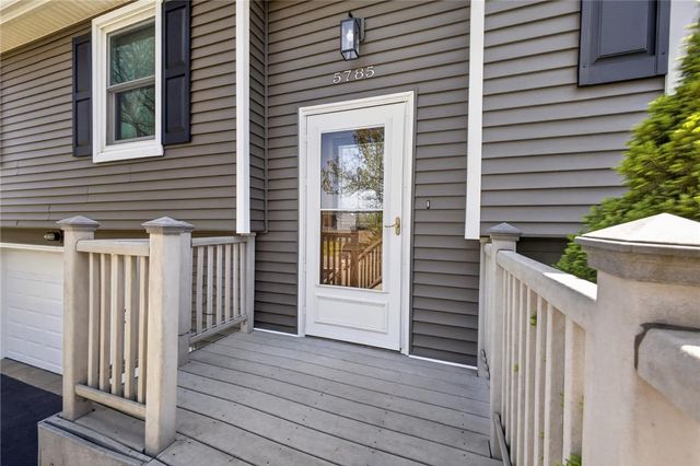 5785 Clover Meadow Lane, Farmington, NY 14425
