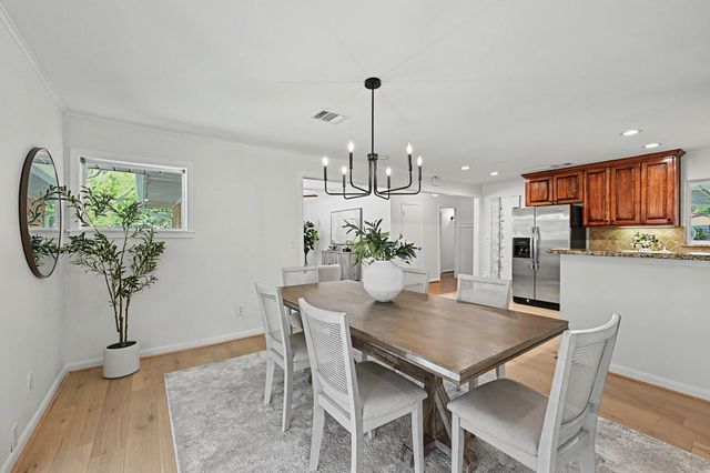 5322 Creekbend Drive, Houston, TX 77096