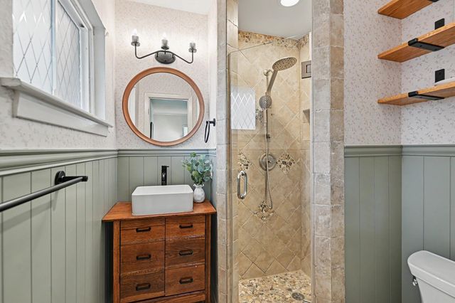 5322 Creekbend Drive, Houston, TX 77096