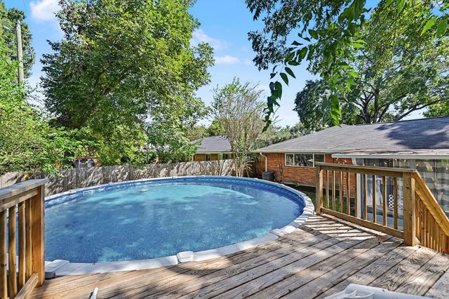 5322 Creekbend Drive, Houston, TX 77096