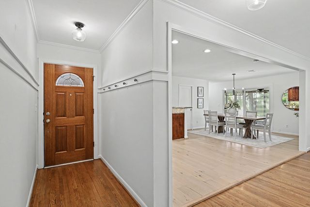 5322 Creekbend Drive, Houston, TX 77096
