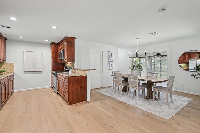5322 Creekbend Drive, Houston, TX 77096