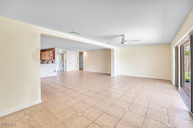 1712 SE 28th ST, Cape Coral, FL 33904