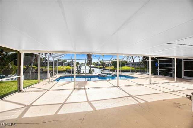 1712 SE 28th ST, Cape Coral, FL 33904