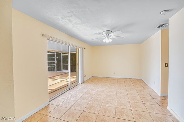 1712 SE 28th ST, Cape Coral, FL 33904