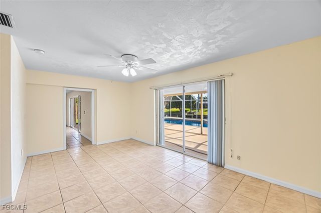 1712 SE 28th ST, Cape Coral, FL 33904
