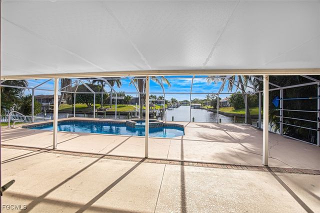 1712 SE 28th ST, Cape Coral, FL 33904