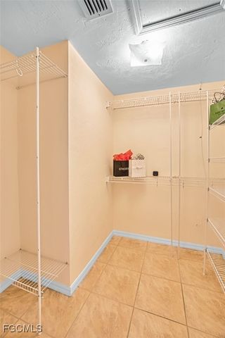 1712 SE 28th ST, Cape Coral, FL 33904