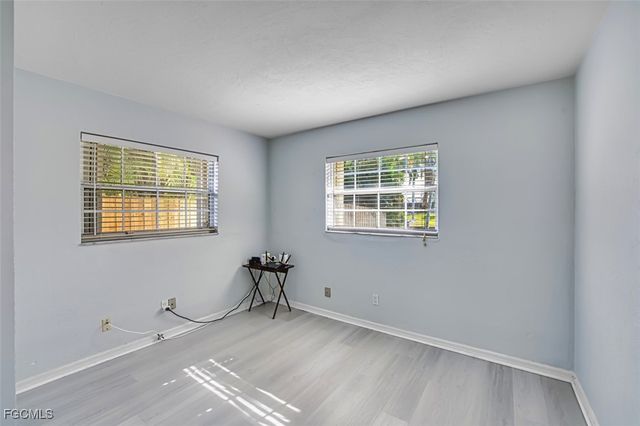 1712 SE 28th ST, Cape Coral, FL 33904