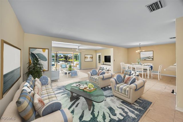 1712 SE 28th ST, Cape Coral, FL 33904