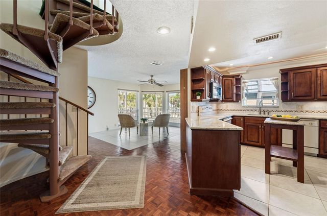 12505 SUNSHINE LANE, Treasure Island, FL 33706