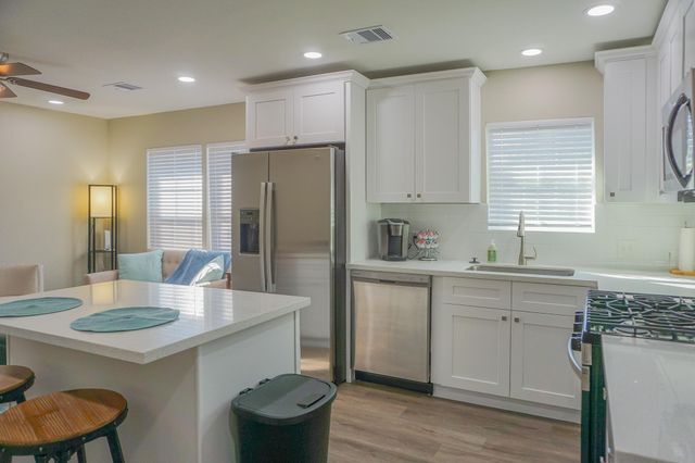 3703 Market Street 2, Houston, TX 77020