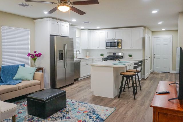 3703 Market Street 2, Houston, TX 77020