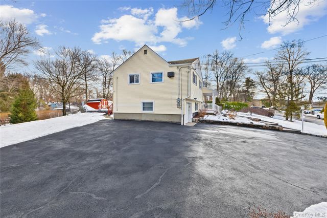 800 Terrace Place, Cortlandt Manor, NY 10567