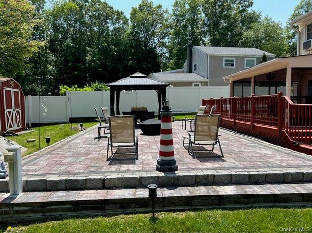 800 Terrace Place, Cortlandt Manor, NY 10567