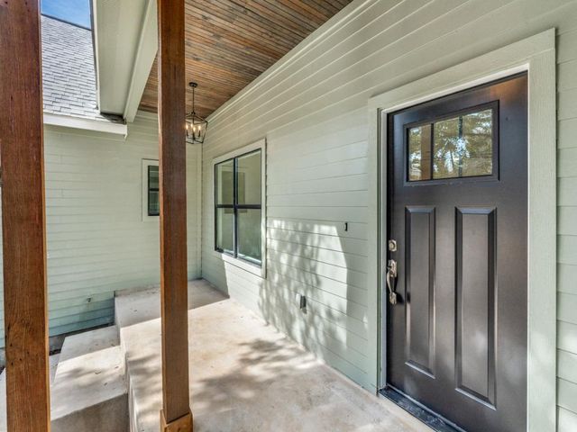 4 Senisa ST, Wimberley, TX 78676