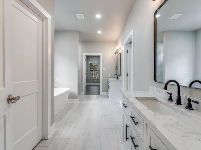 4 Senisa ST, Wimberley, TX 78676