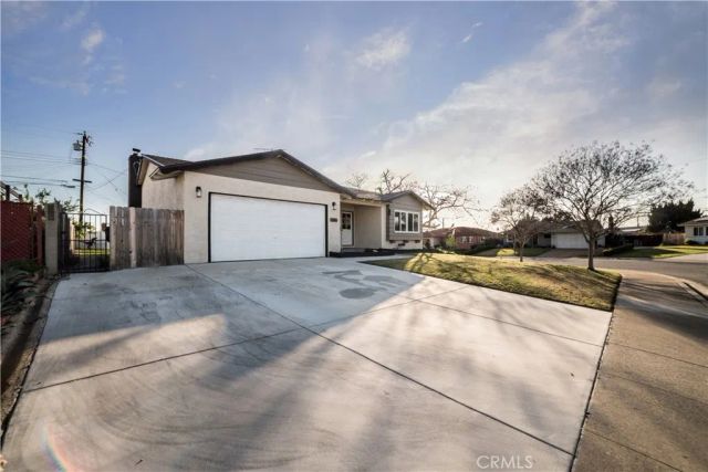 5555 Caroline Street, Montclair, CA 91763