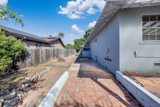 132 Croydon Ln, El Cajon, CA 92020