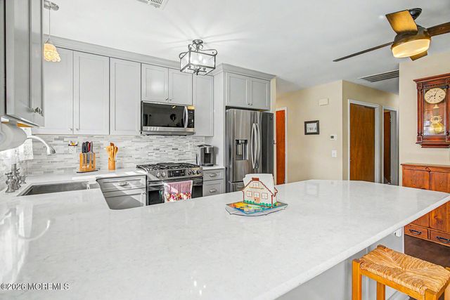 6 Pala Street, Toms River, NJ 08757