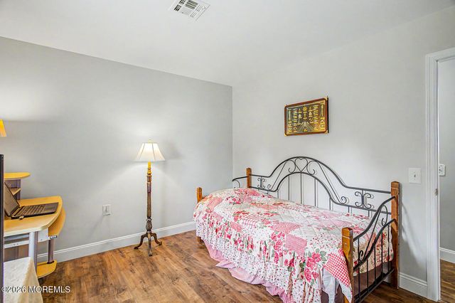 6 Pala Street, Toms River, NJ 08757