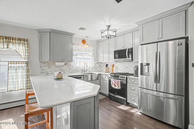 6 Pala Street, Toms River, NJ 08757