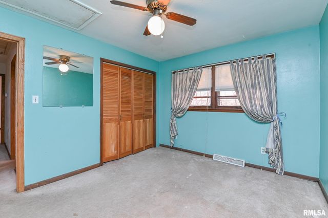 8109 S MCCUMBER Road, Peoria, IL 61607