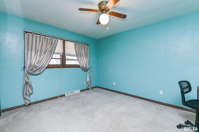 8109 S MCCUMBER Road, Peoria, IL 61607