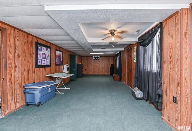 8109 S MCCUMBER Road, Peoria, IL 61607