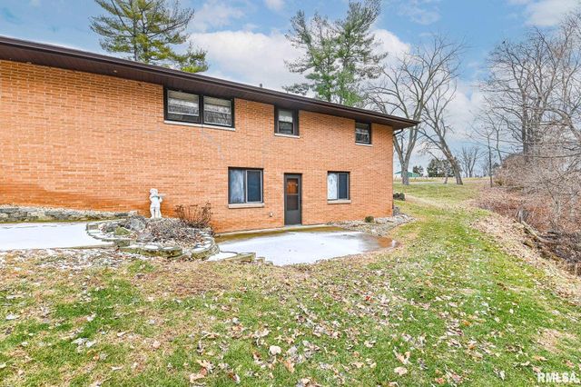 8109 S MCCUMBER Road, Peoria, IL 61607