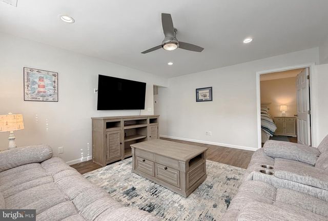 24415 MORGAN RD, Hollywood, MD 20636