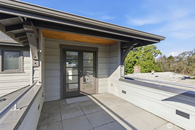 1204 6th Street W, Kirkland, WA 98033